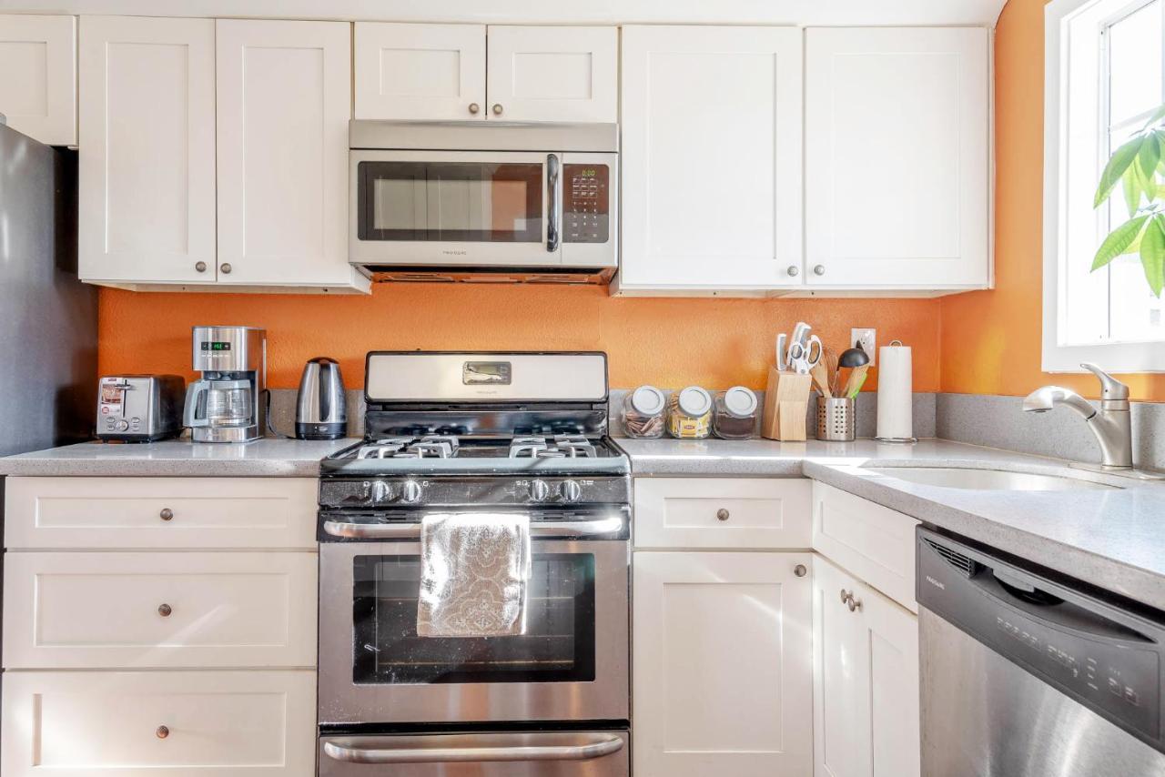 Beautifully Decorated Leimert Park Close To Usc And Lax Holiday home Los Angeles