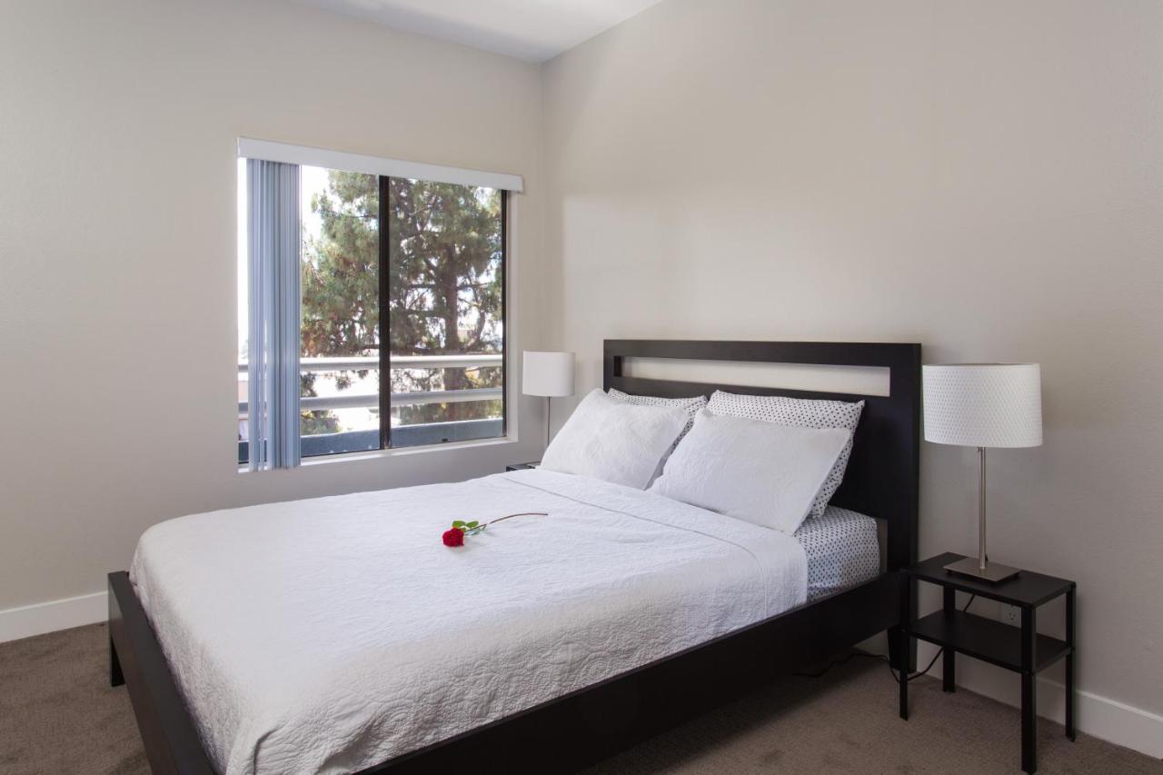 Hollywood Stay Aparthotel