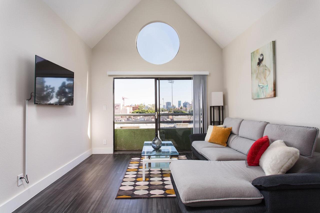 Hollywood Stay Aparthotel