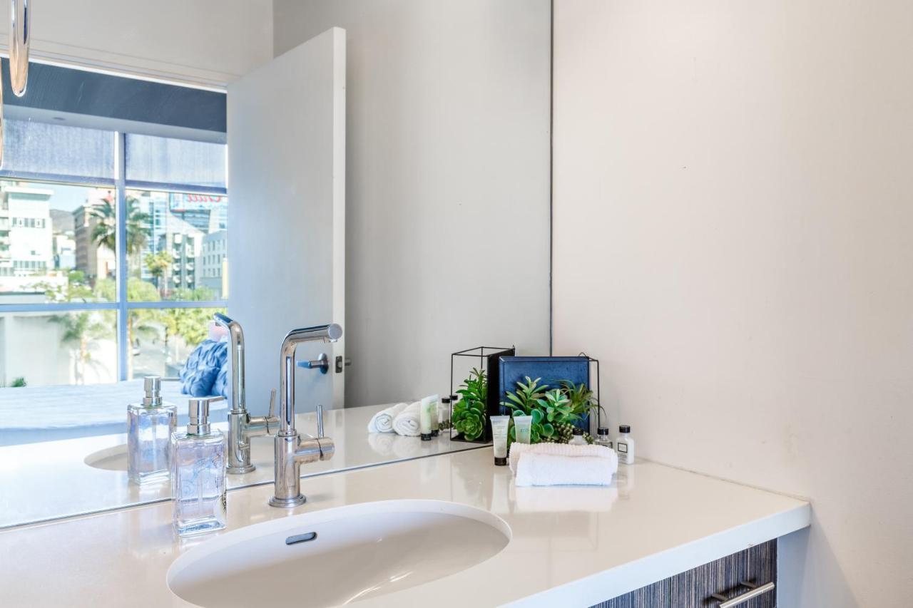 Hollywood Walk Of Fame Furnished Apartment Los Angeles