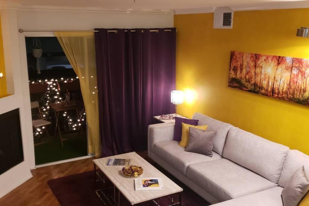 Lovely 2 Bedroom Near The Heart Of Hollywood