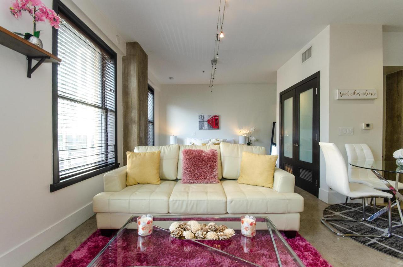 Fully Furnished Loft In Dtla Fashion District Apartment *