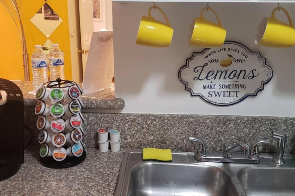 Lovely 2 Bedroom Near The Heart Of Hollywood Apartamento