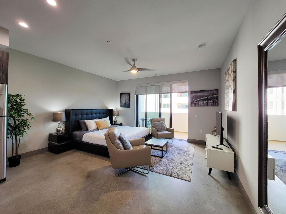 One Lux At The Mansfield Miracle Mile Aparthotel *