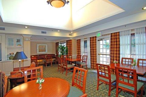 Sonesta Es Chatsworth Hotel