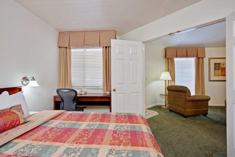 Sonesta Es Chatsworth 3*