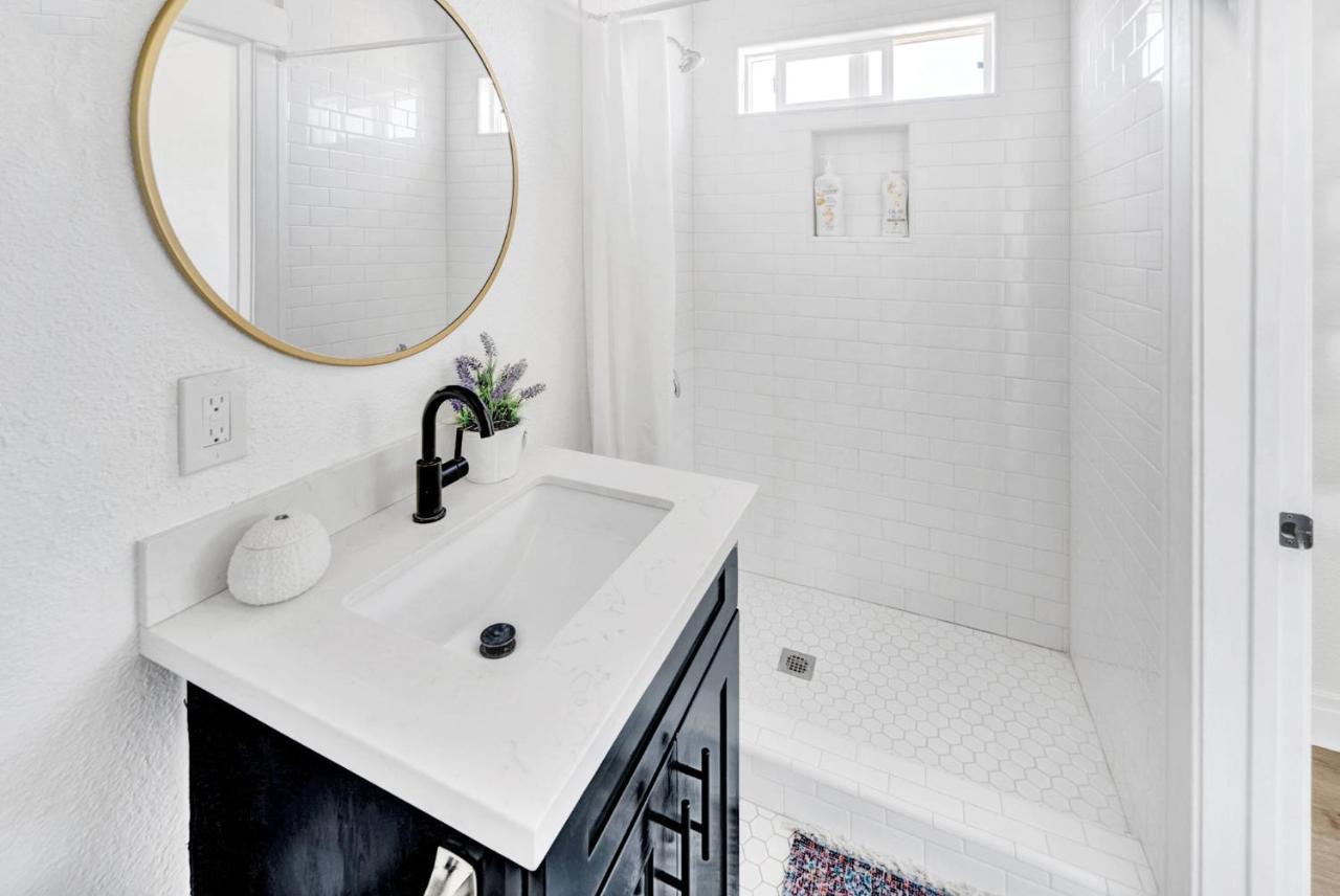 Charming Spanish Mid-century Gem Near Lax/beaches Los Angeles