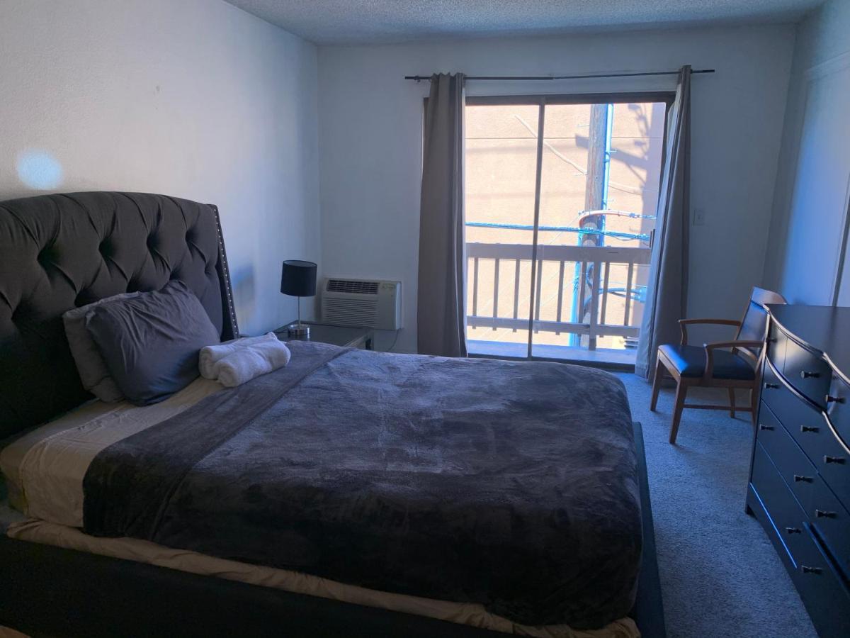 Large With Walk In Closet- C18 3* Los Angeles
