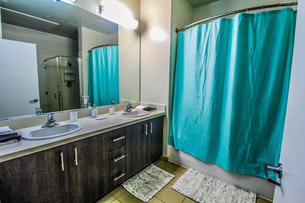 Spacious&cozy Downtown La Oasis King Beds Pkg Apartment *