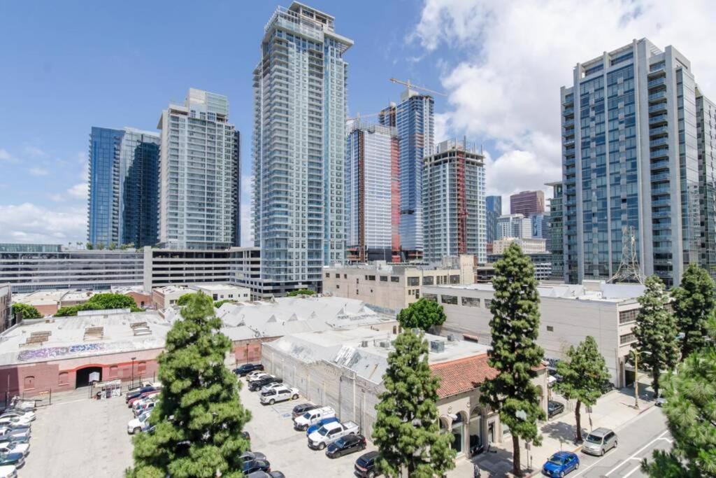 Luxury Highrise Living Downtown La Apartment