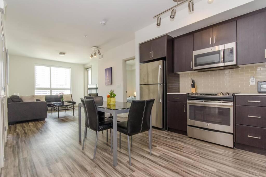 Luxury Highrise Living Downtown La Apartment