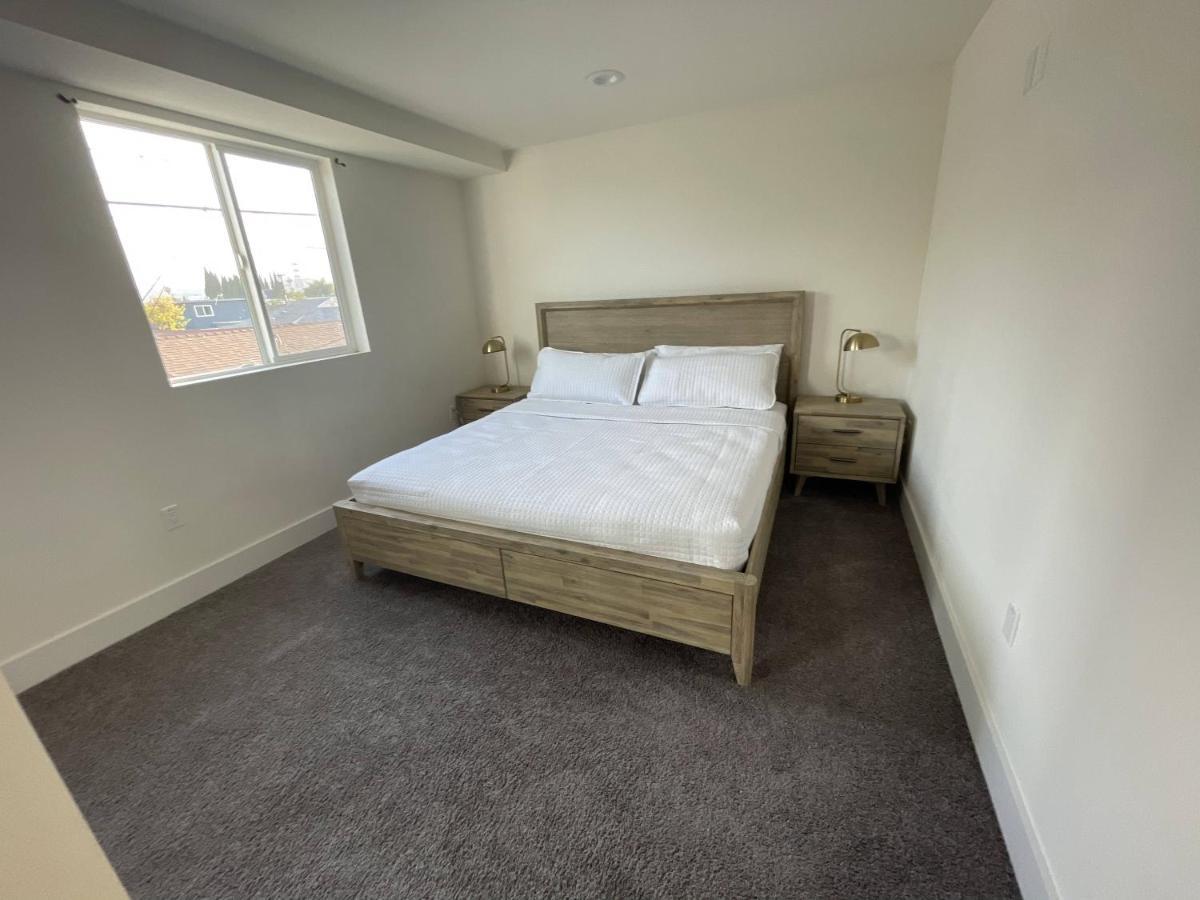 Los Angeles Rentals Aparthotel
