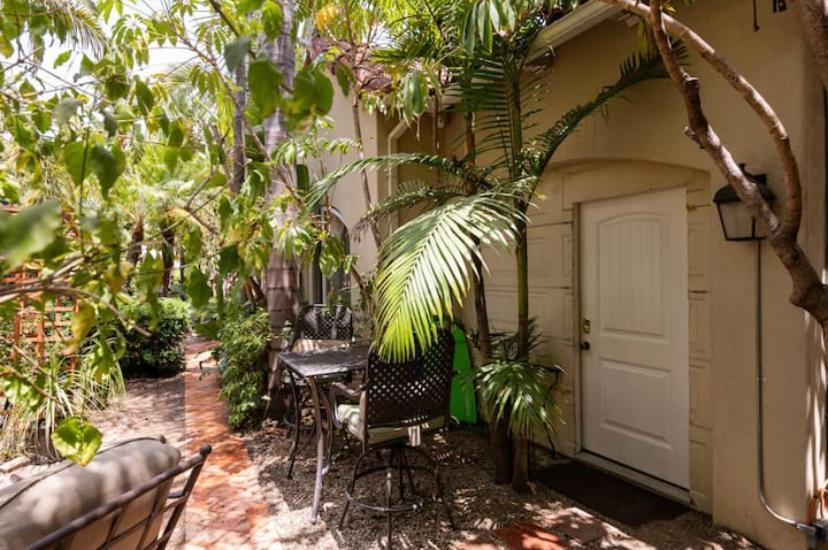 Beverly Hills Spanish Hospedagem domiciliar *