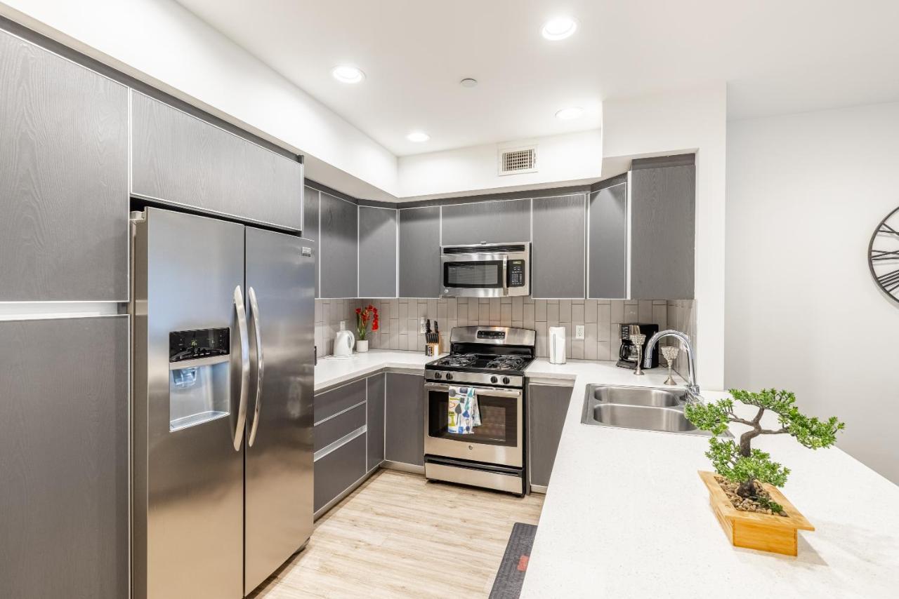 Apartment Heaven On Hollywood Furnished