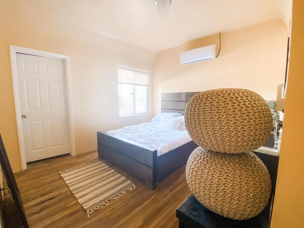 Bed & Breakfast Island Girl + Los Angeles