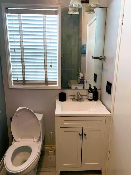 Memorable Renovated 1br Unit By The Pool Los Angeles