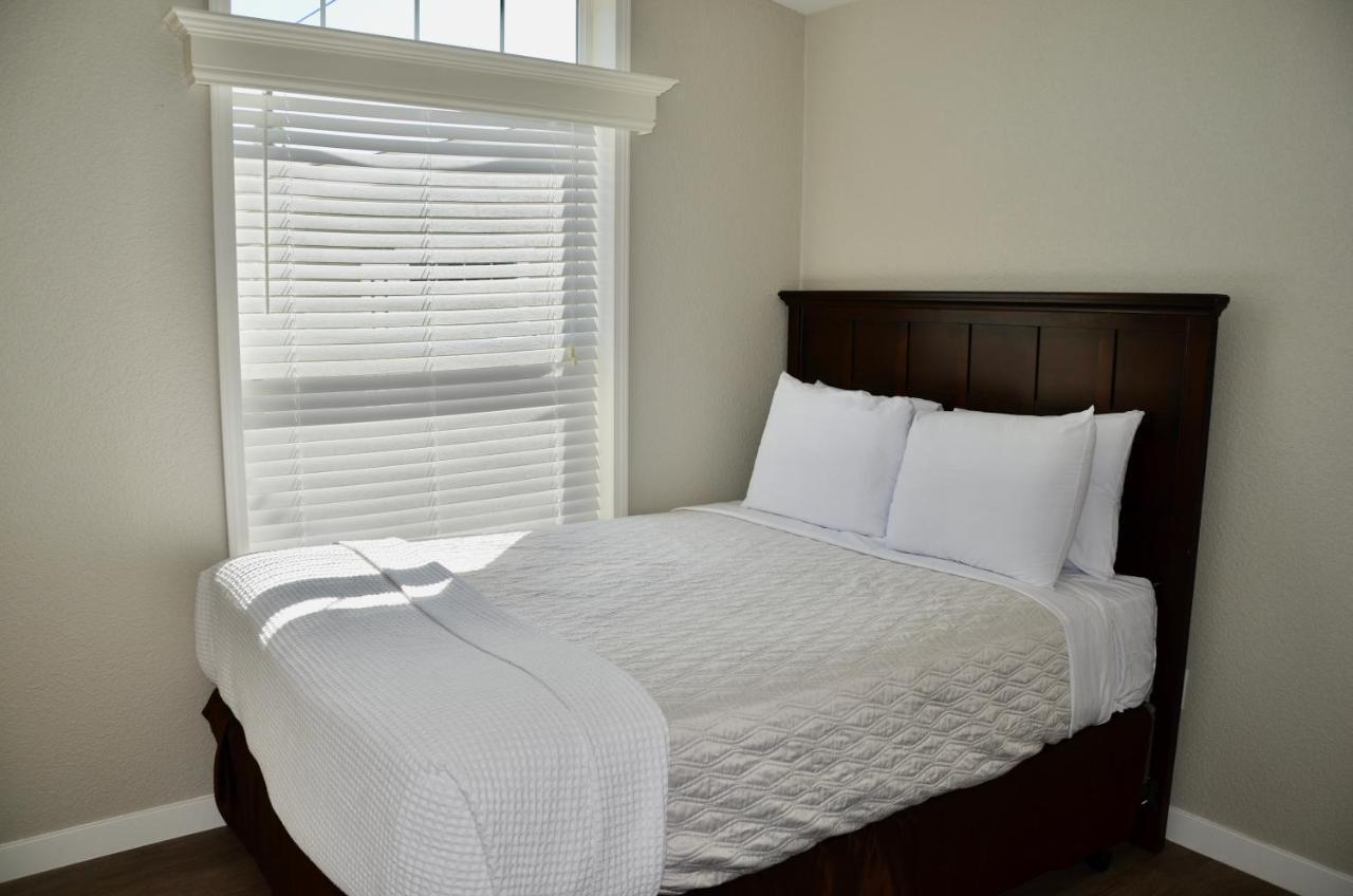 Lower Sun Valley Cozy 30 Day Stays Apartment Los Angeles