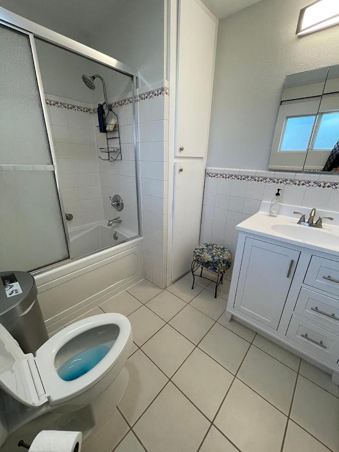 Private In La With Free Wifi And Tv With Shared Kitchen Homestay Los Angeles