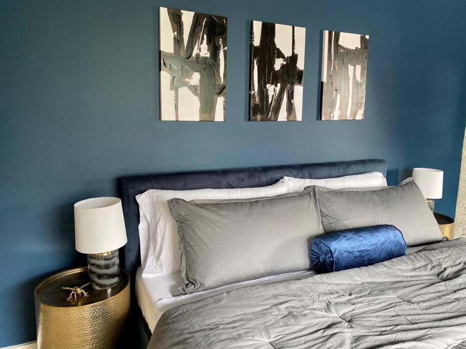 The Navy Loft Apartment *