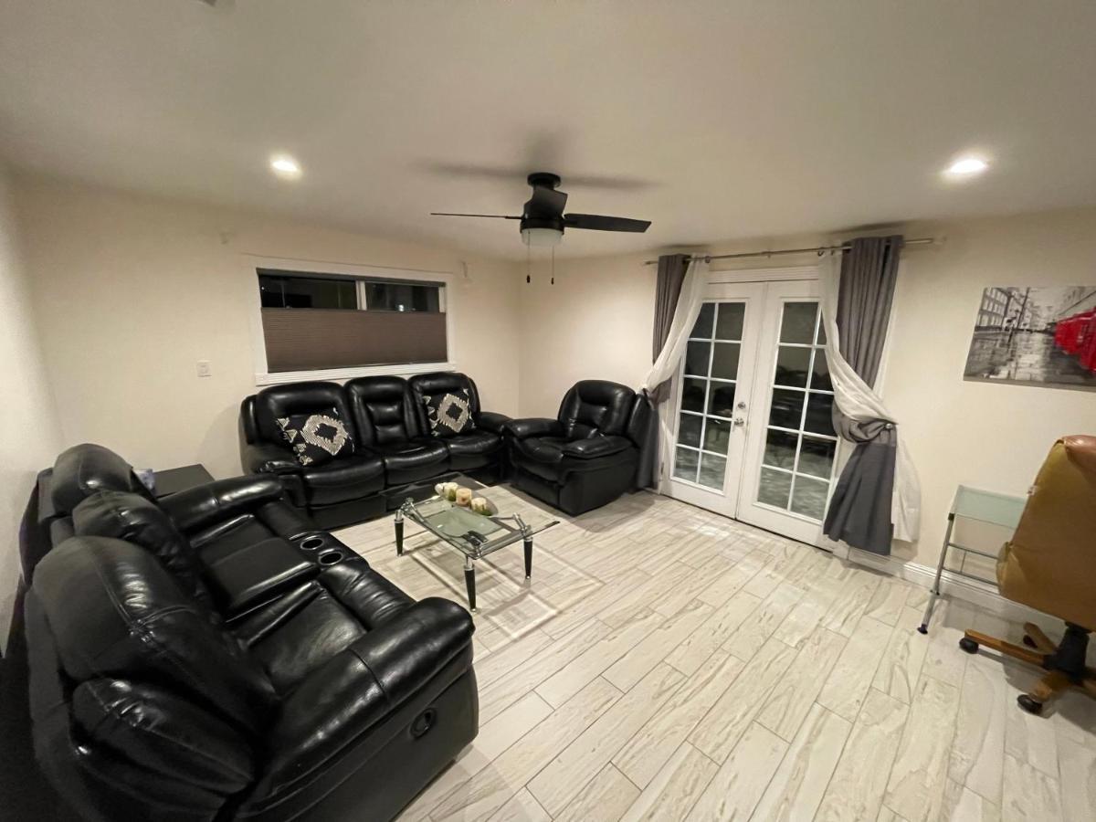 Holiday home Cheerful, Beautifully Remodeled, Modern, Comfortable