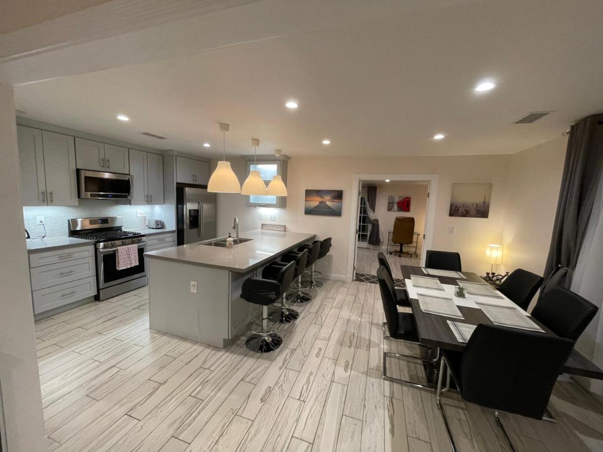 Cheerful, Beautifully Remodeled, Modern, Comfortable
