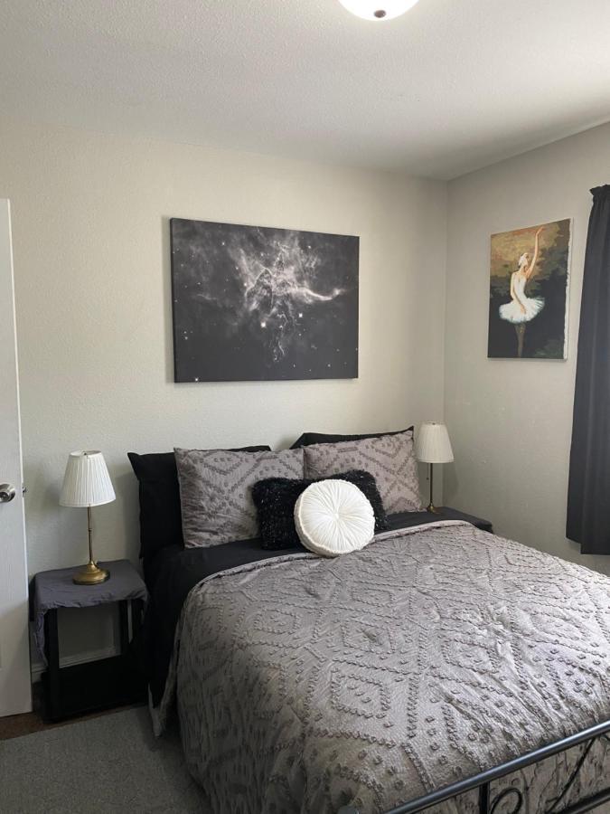 Private Room And Bath In Los Angeles *