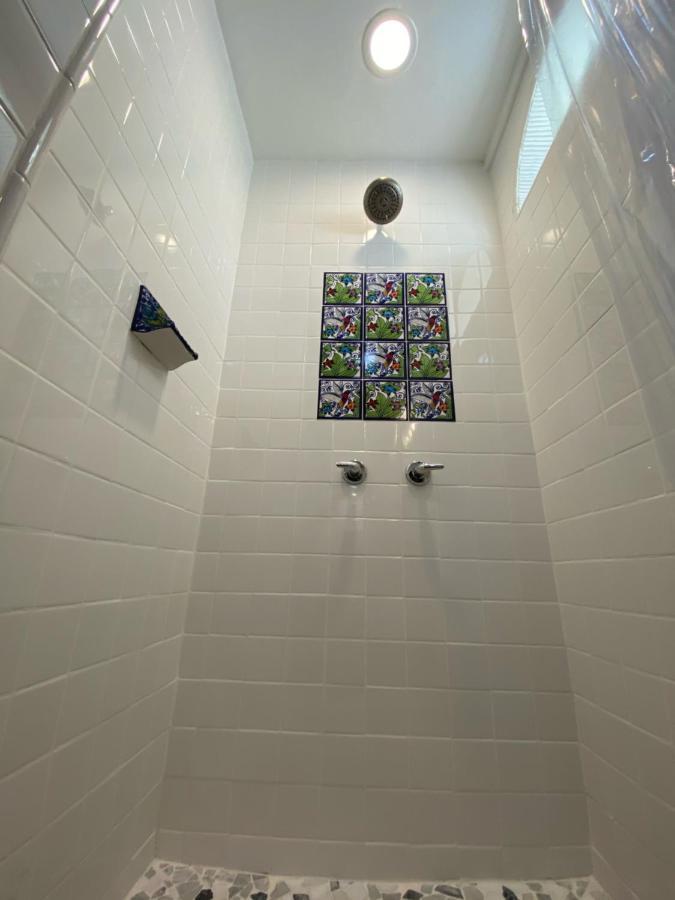 Private W/ Private Full Bathroom & Wifi & Ac & Shared Kitchen In Angeles * Los Angeles