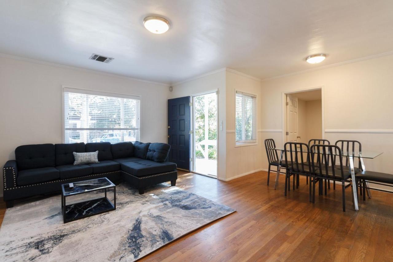 Holiday home Encino Charmer With Large Backyard Los Angeles