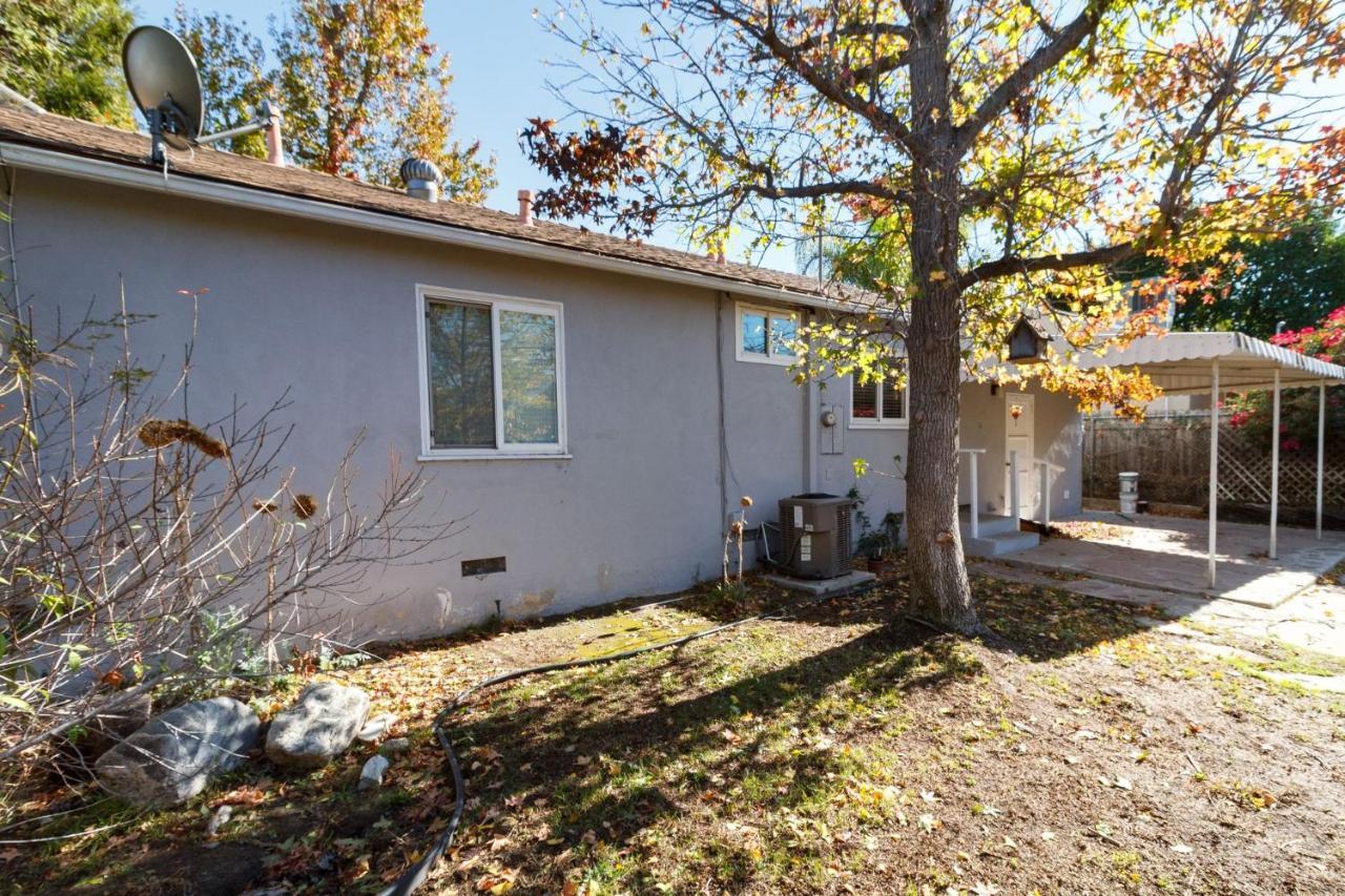 Encino Charmer With Large Backyard * Los Angeles
