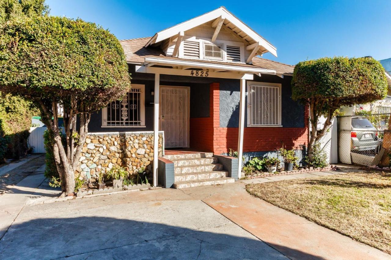 Angeles 3 Bedroom Charmer Large * Los Angeles