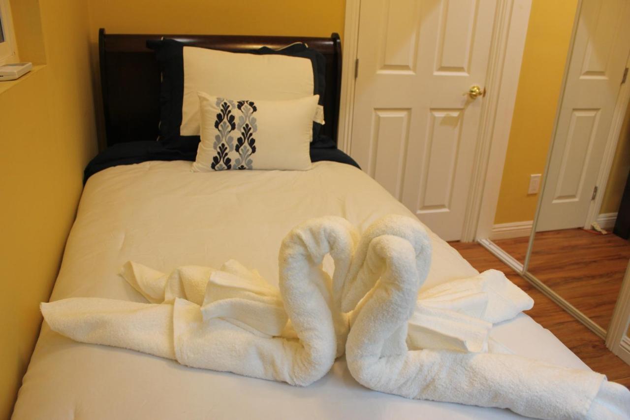 A Serene Home With 5Br, 3Ba, Pool, Spa, And Mini-Golf *