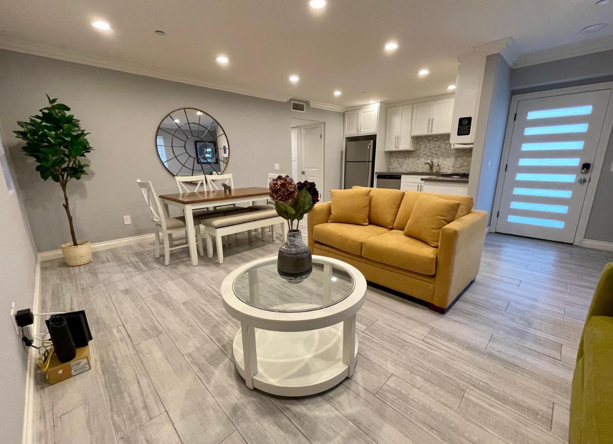 Stylish Hollywood Townhouse - Ideal Location * Los Angeles