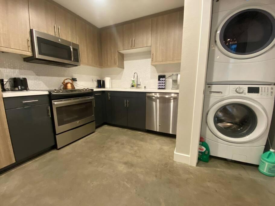 Live-Work Trendi Apartment In West Hollywood W-Parking-Pool-Gym *