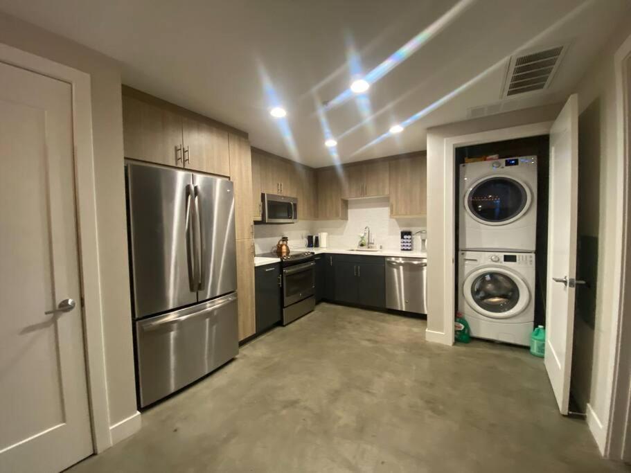 Apartment Live-Work Trendi Apartment In West Hollywood W-Parking-Pool-Gym