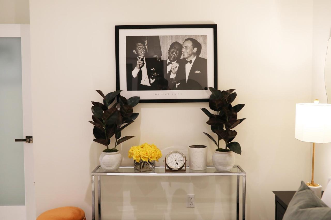 Classic Angeles Elegance In Downtown, Sleeps 4, Free Parking And 360 Degree View Roof Pool! Los Angeles