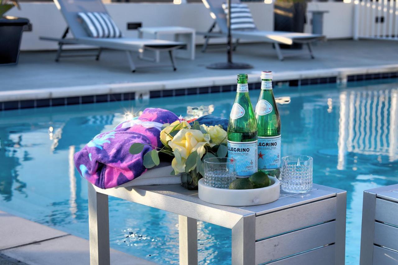 Classic Angeles Elegance In Downtown, Sleeps 4, Free Parking And 360 Degree View Roof Pool! Apartment *