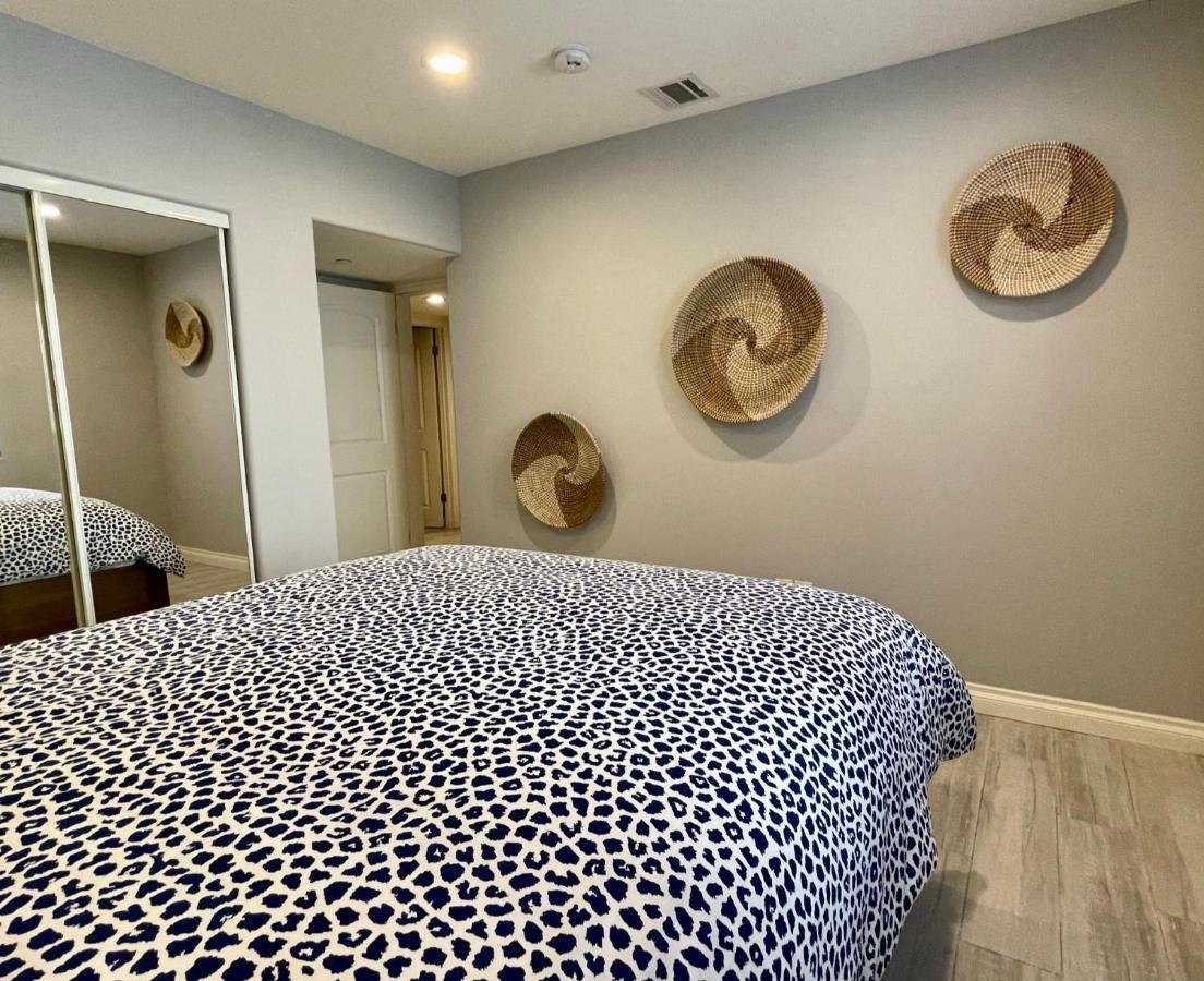 Stylish Hollywood Townhouse - Ideal Location