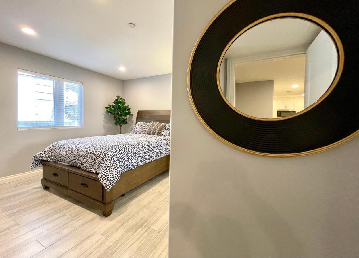 Stylish Hollywood Townhouse - Ideal Location