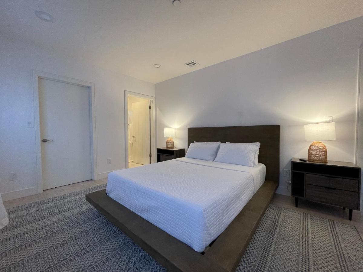 Los Angeles Rentals Aparthotel