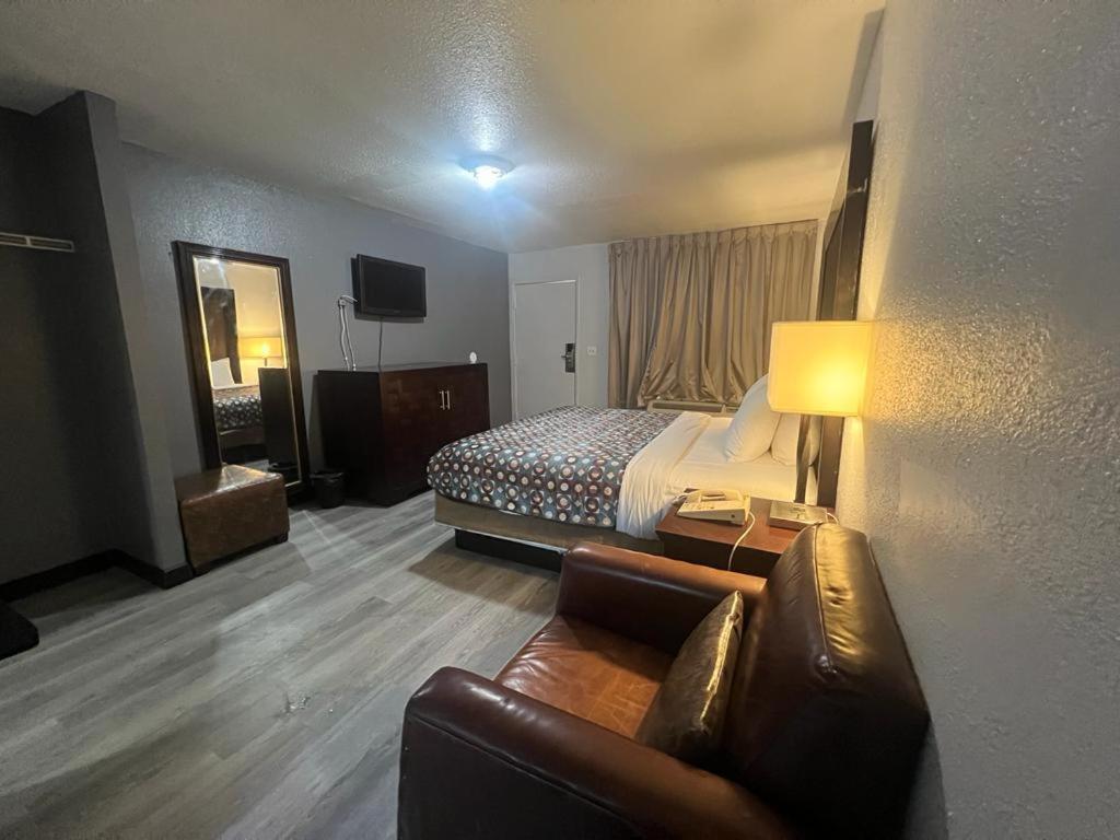 Goldstar Hotel 2*