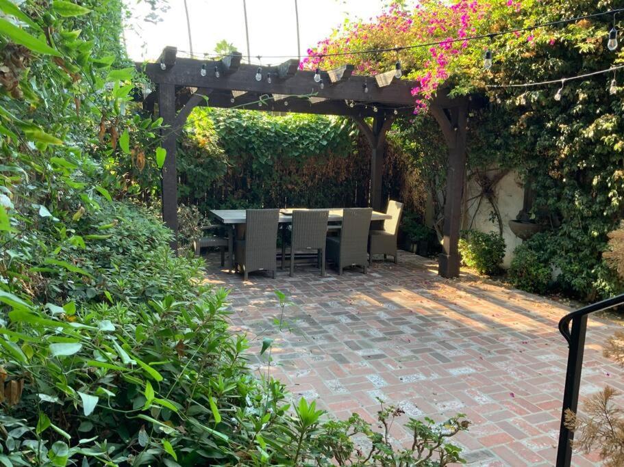 House, Walking Distance From Universal Holiday home *