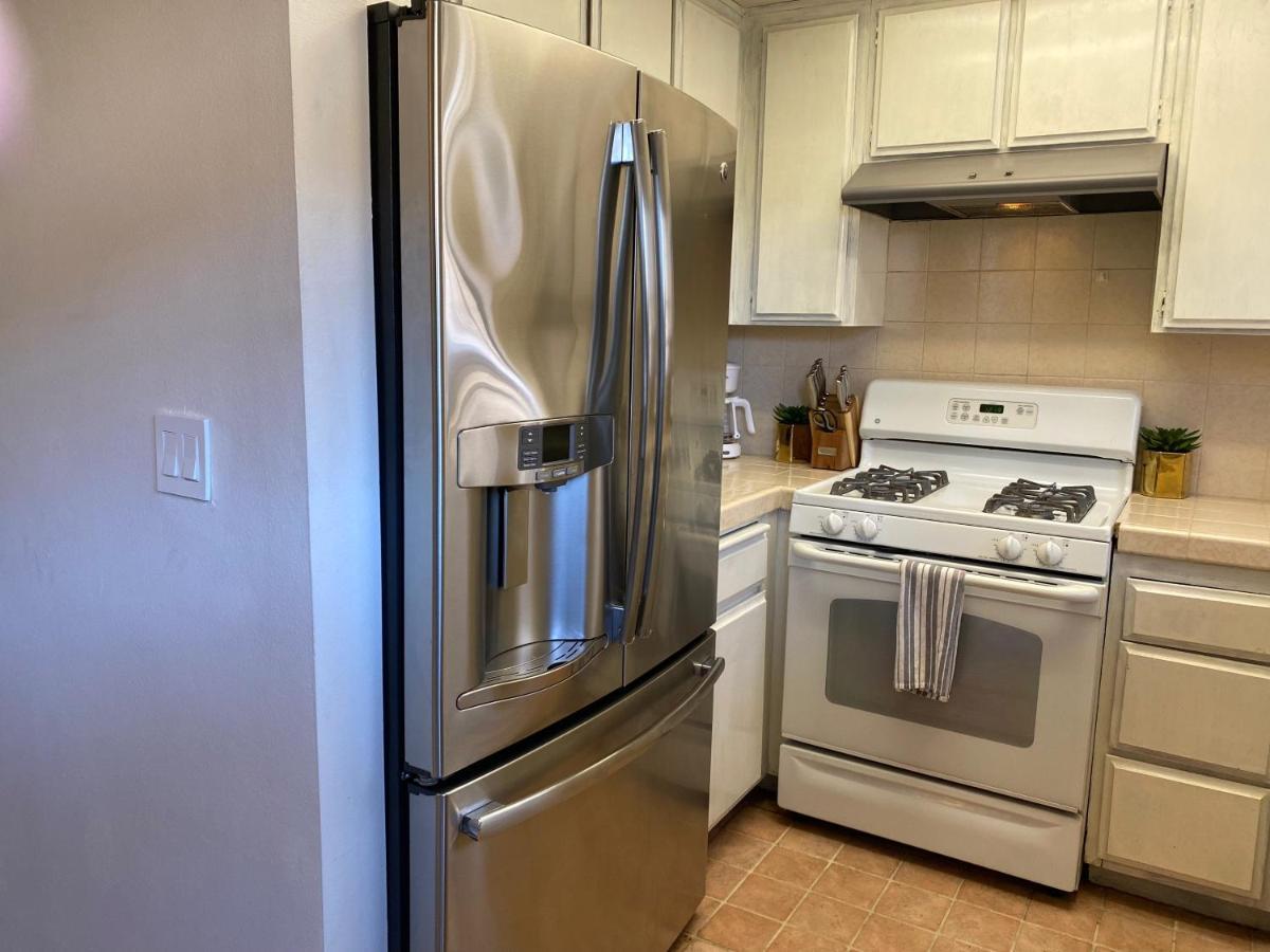 Luxking2bd2cargarageinstnthotwaterdesignercarpet Apartment Los Angeles