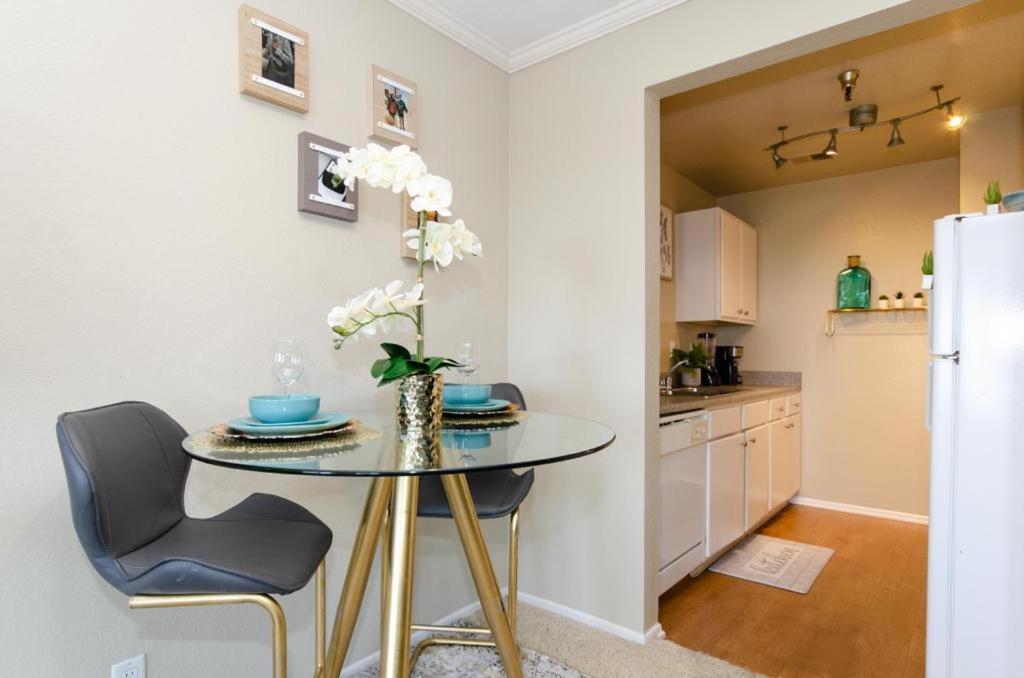 Apartment Gucci Mickey And Maxico Lofts Free Parking And Wifi Los Angeles