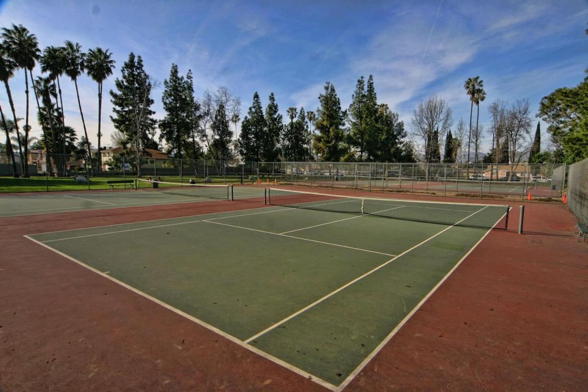 Apartamento Cal King & Queen Beds, 3 Spas & Pool Gourmet Kitchen, Wicked Fast Wifi & Covered Security Parking, Two Smart Tvs With Disney, Apple Tv & Amazon Prime, Ideal For Nightly & Weekly Executive Stays