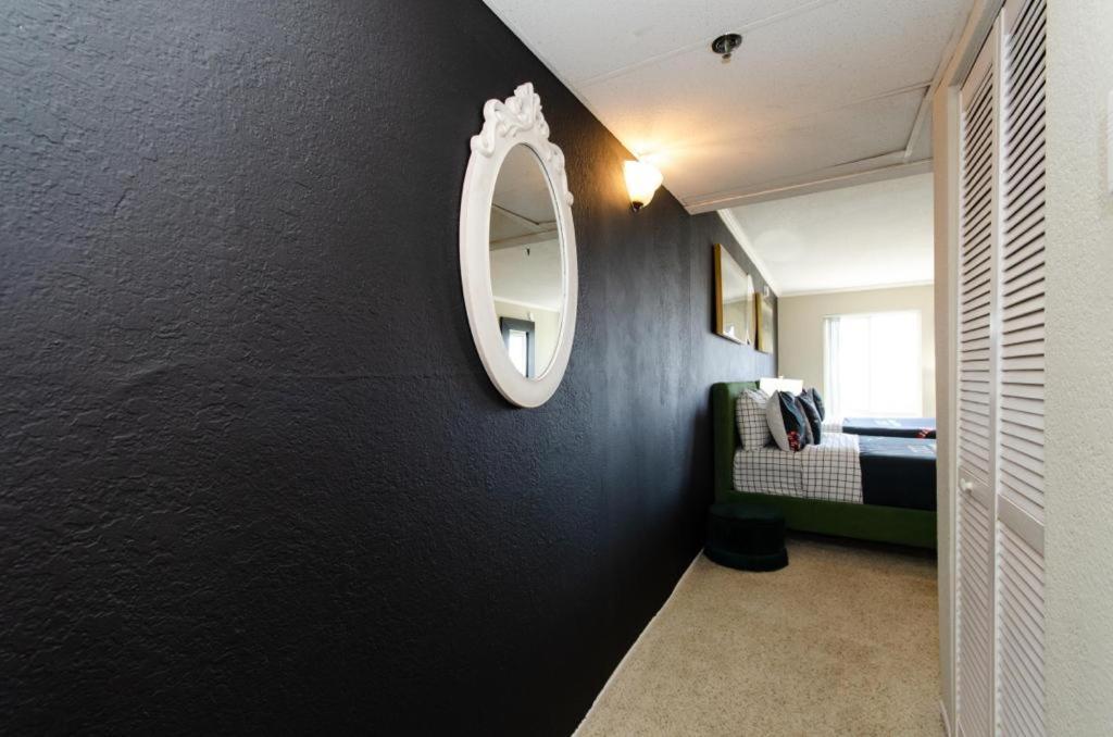 Apartment Gucci Mickey And Maxico Lofts Free Parking And Wifi Los Angeles