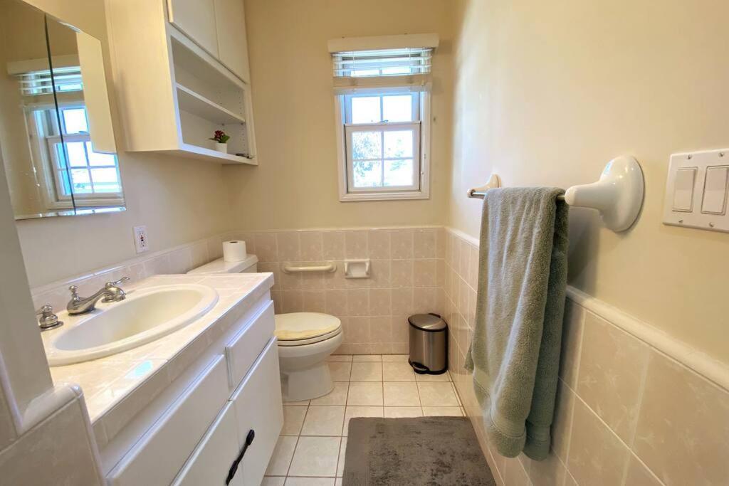 Spacious Family Oasis In Silicon 5mins To Lax Los Angeles