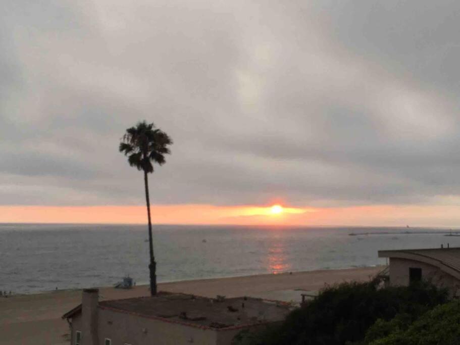 Incredible Angeles With Amazing Ocean Views