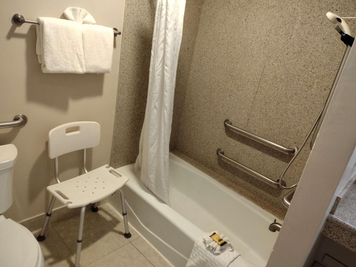 Best Western Plus San Pedro & 3*