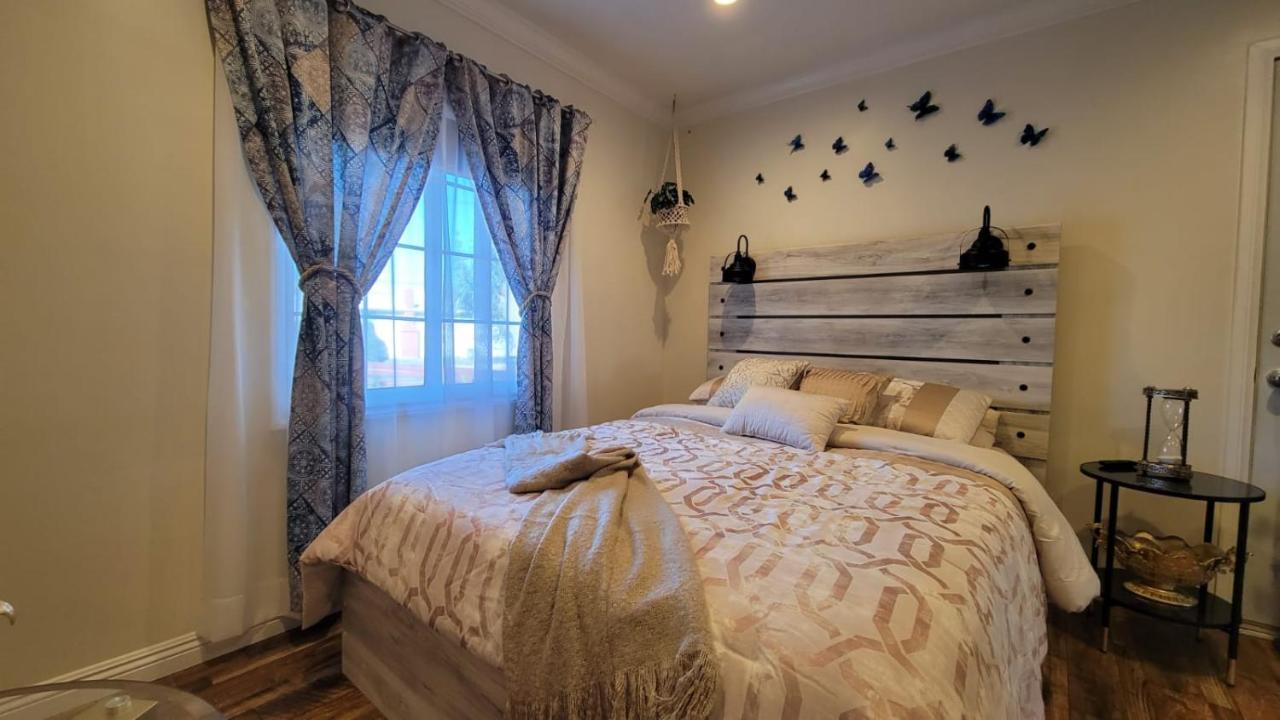 Adorable Modern With Full Kitchen Los Angeles