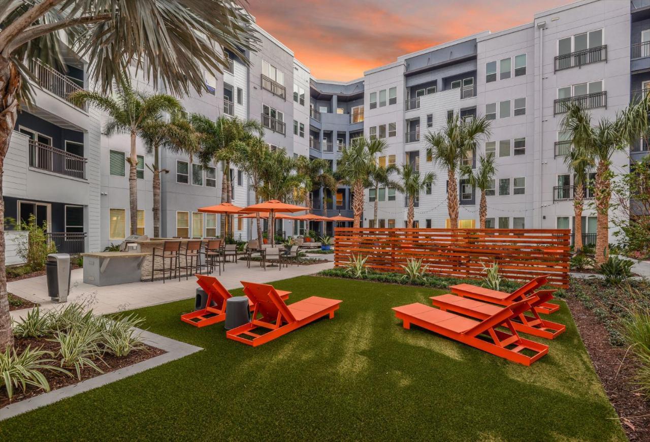 Near Dodgers Stadium Aparthotel